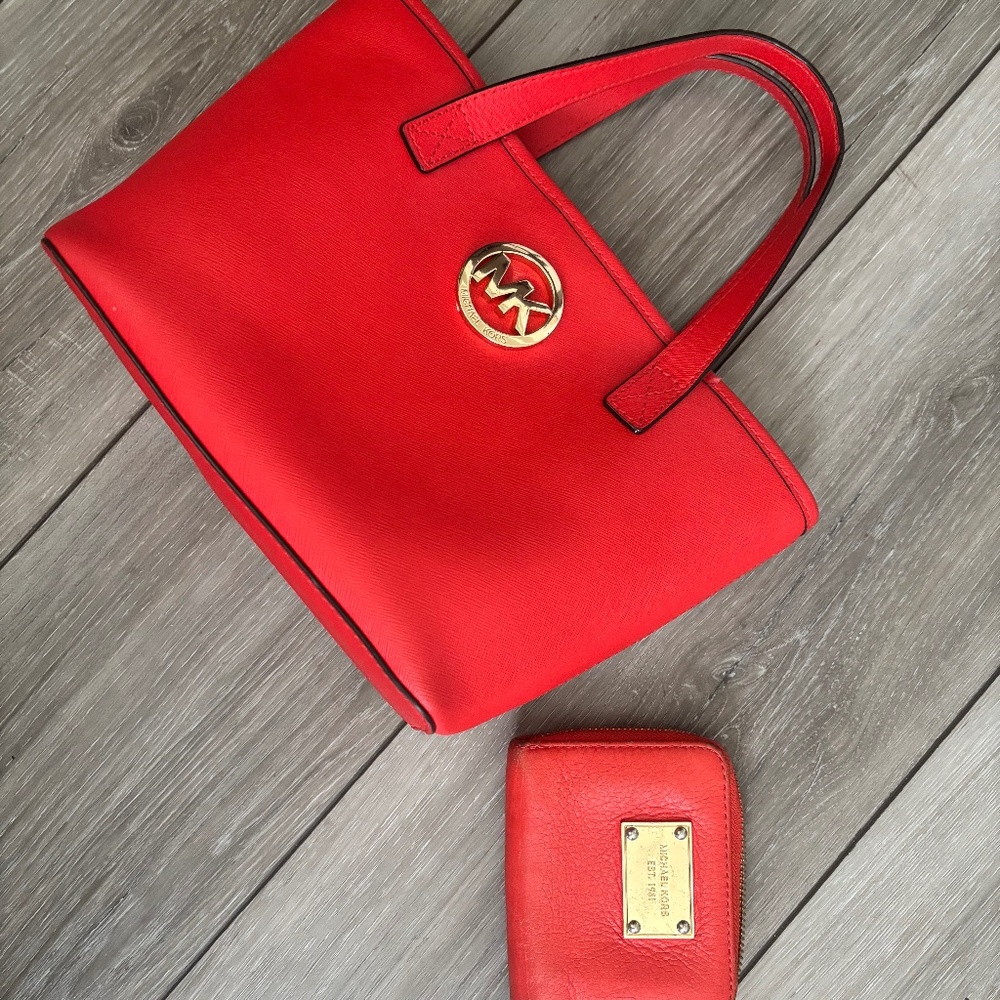 Michael Kors sunset orange bucket leather purse & matching wallet